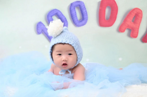 贺州四个月宝宝会翻身 贺州四个月宝宝会翻身